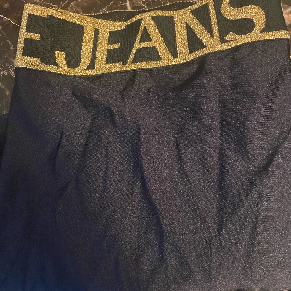 Wore once Versace legging no damage I can’t fit them no more